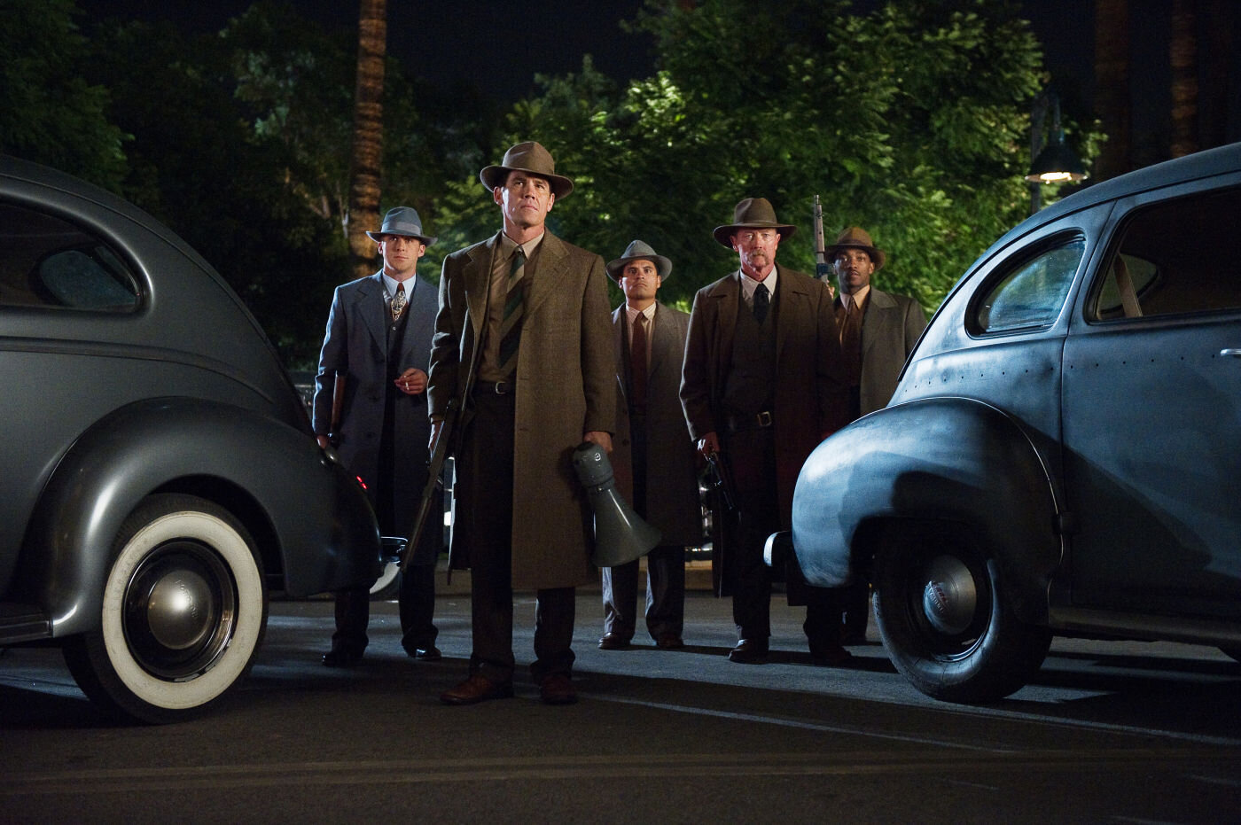 Movie Review  Gangster Squad: Stylish shoot'em-up fires blanks
