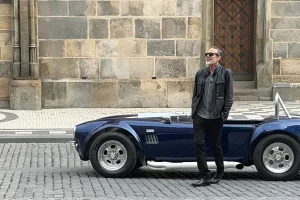Jeffrey Dean Morgan on the Prague set of Destination X. Photo: Facebook / Gerald Christie